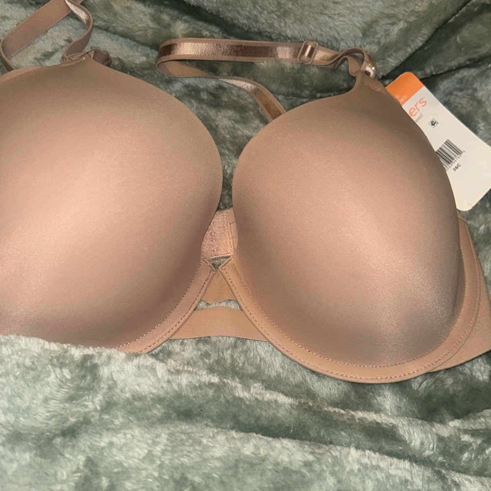 NWT Warner’s ALL YOU NEED bra!! S 36